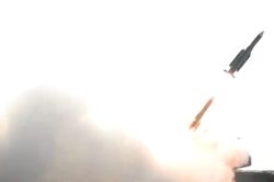 Ukraine nói tên lửa Buk-M1 bắn hạ tiêm kích Su-35S, Nga chưa xác nhận
