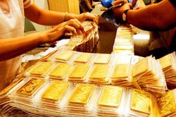 Giá vàng hôm nay 5/4: Giá vàng SJC giảm, đi ngược thị trường quốc tế