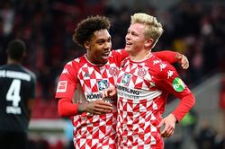 Soi kèo nhà cái Augsburg vs Mainz. Nhận định, dự đoán bóng đá Bundesliga (23h30, 6/4)