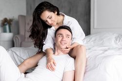 Dùng thứ này tăng khoái cảm, chàng trai mất mạng, bạn gái vào tù
