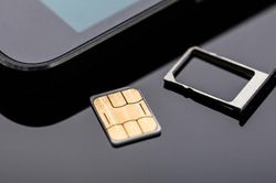 Hệ điều hành Android 13 sẽ đẩy nhanh việc loại bỏ thẻ SIM vật lý trên smartphone