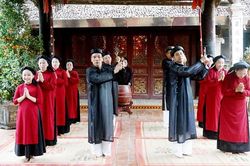 Phát huy sức mạnh mềm của văn hóa Việt Nam trong sự nghiệp xây dựng và bảo vệ Tổ quốc