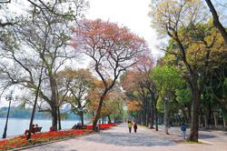 Hà Nội khoảnh khắc giao mùa