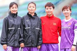 Tủm tỉm cùng cô nàng 'hoa khôi bóng đá nữ'…