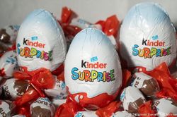 Bộ Công Thương rà soát sản phẩm Kinder Surprise nghi nhiễm Salmonella