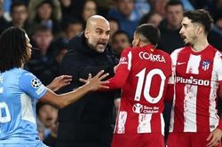 Guardiola hài lòng khi thắng Atletico đá với sơ đồ '5-5-0'