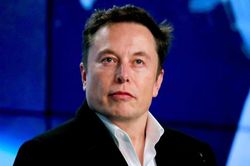 Elon Musk 'mua chui' cổ phiếu Twitter?