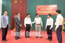 Quân chủng Hải quân tuyên truyền về biển đảo tại Tuyên Quang