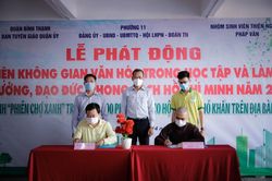Nhóm sinh viên thiện nguyện Pháp Vân tổ chức phiên chợ xanh