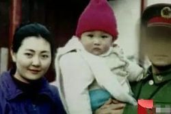 Tìm được con trai bị bắt cóc, 26 năm sau người mẹ bàng hoàng nhận ra đó không phải con ruột mình và sự thật đau lòng khó tin