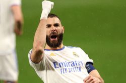 Benzema tái hiện kỷ lục của Ronaldo ở Champions League