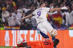 Rio Ferdinand muốn trao Quả bóng Vàng cho Benzema