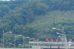 Bất ngờ thông quan 28 xe hàng qua cửa khẩu quốc tế đường bộ số II Kim Thành