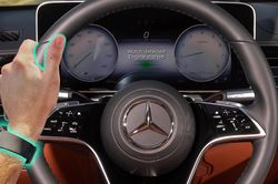 Mercedes trong tương lai sẽ quét tĩnh mạch của người lái để khởi động