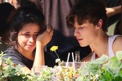 Camila Cabello phải điều trị tâm lý