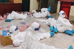 Nhân viên y tế thi nhau bỏ việc: Cơm áo không đùa với ngành Y tế?