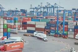 5 hiệp hội kiến nghị Chủ tịch Quốc hội về việc không thu phí hạ tầng cảng biển
