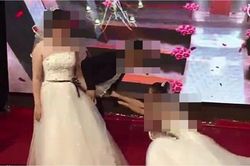 Ngày cưới, người yêu cũ vác bụng bầu đến đòi lại chú rể, cô dâu phản ứng bất ngờ gây ra cuộc 'đại chiến'