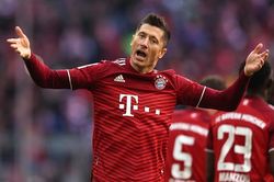 Bayern tiến gần chức vô địch Bundesliga thứ 10 liên tiếp