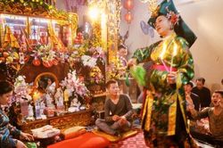 Sống chậm cuối tuần: Là người 'có căn'