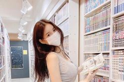 Nữ DJ Hàn Quốc gây náo loạn cửa hàng truyện tranh vì điều này