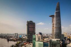 Ngân hàng âm thầm lệnh siết chặt, dân lướt sóng nhà đất lo cơn sóng dữ