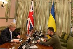 Thủ tướng Anh bất ngờ thăm Ukraine, gặp Tổng thống Zelensky