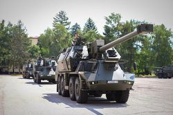 Reuters: Ukraine có thể nhận thêm pháo từ Đức, Slovakia