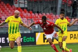 Soi kèo nhà cái Brest vs Nantes. Nhận định, dự đoán bóng đá Ligue 1 (20h00, 10/4)