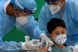 Gần 1 triệu liều vắc xin phòng Covid-19 cho trẻ từ 5 - dưới 12 tuổi đã về tới Việt Nam