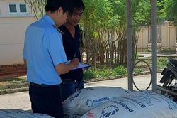Liên tục ngăn chặn các vụ vận chuyển đường cát nhập lậu