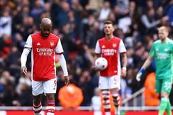 Arsenal lại thua, đối diện nguy cơ mất tốp 4 Ngoại hạng Anh