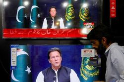Thủ tướng Pakistan bị phế truất, cáo buộc Mỹ đứng sau