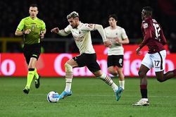 Torino 0-0 AC Milan: Milan nguy cơ bị Inter vượt mặt