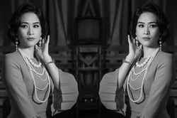 Phía trước là bầu trời: 'Nguyệt thảo mai' bị dọa đánh vì ghét và chuyện về người đàn ông quyền lực