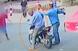 Truy bắt tài xế xe ôm đâm chết chủ xe khách