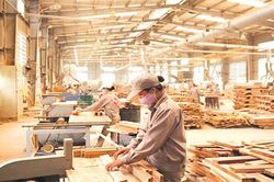 3 tháng đầu năm kim ngạch xuất khẩu gỗ ước đạt gần 4 tỷ USD
