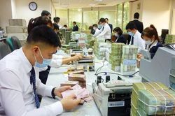 Lãi suất huy động đồng loạt tăng tại các ngân hàng