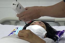 Co giật, mù mắt chỉ sau 15 phút tiêm filler nắn sống mũi ở Hà Nội