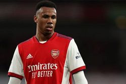Barcelona gạ đổi Depay lấy chốt chặn của Arsenal