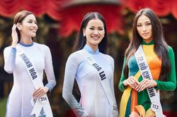 Lê Hoàng Phương - Hương Ly - Bảo Ngọc đọ sắc với áo dài nền nã