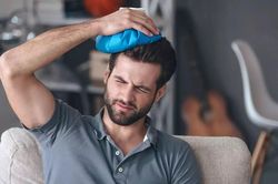 Làm gì khi bị đau đầu hậu Covid-19?