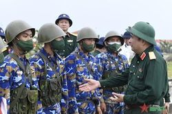 Đoàn công tác Bộ Quốc phòng thăm, kiểm tra tại quần đảo Trường Sa và Nhà giàn DK1