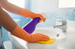 7 mẹo làm sạch phòng tắm không phải cọ rửa trong nhiều giờ