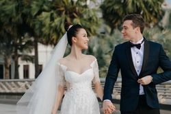 Hoàng Oanh có biểu hiện thế nào khi lần đầu lộ diện sau thông báo ly hôn chồng Tây?
