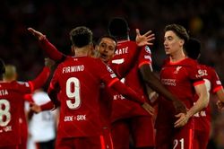 Liverpool vào bán kết Champions League sau màn rượt đuổi kịch tính