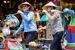 Hà Nội: Lắp máy bán hàng tự động có trái cây tươi để thay thế hàng rong hè phố