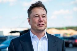 Elon Musk: 'Tôi mua Twitter không phải để kiếm tiền'