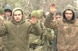 Ukraine trao đổi tù binh lần 5 với Nga