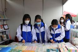 Trưng bày, giới thiệu 100 nghìn đầu sách trong Ngày Sách và Văn hóa đọc tại Bắc Ninh